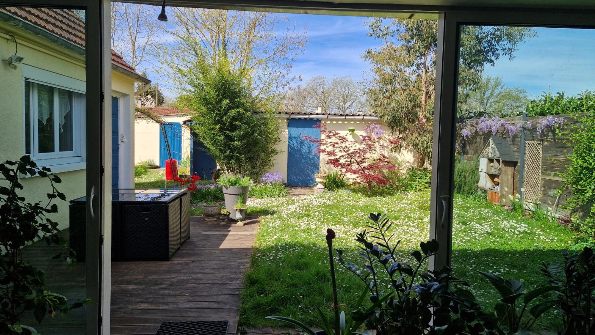 La Canadienne Evreux Exterior photo